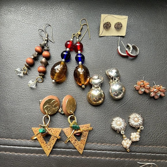 Earrings Lot | Clip Ons and Pierced Earrings Crafting Vintage - Picture 4 of 7